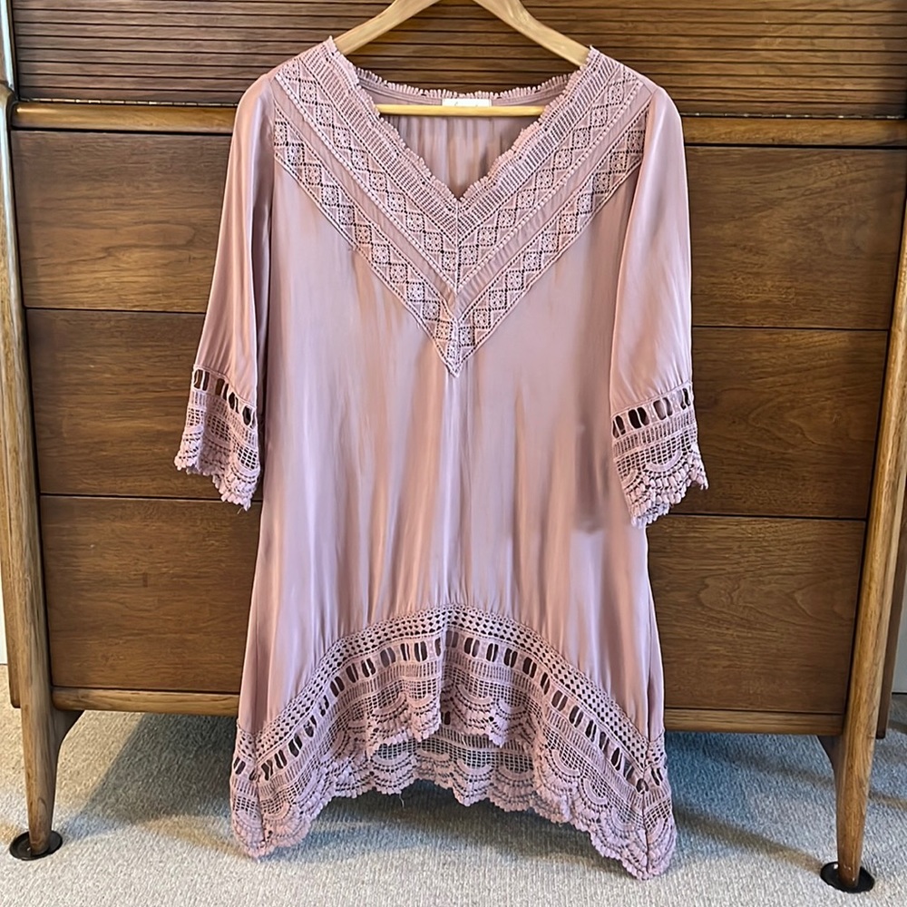 Rose tunic with crocheted trim from Faveur, size S.